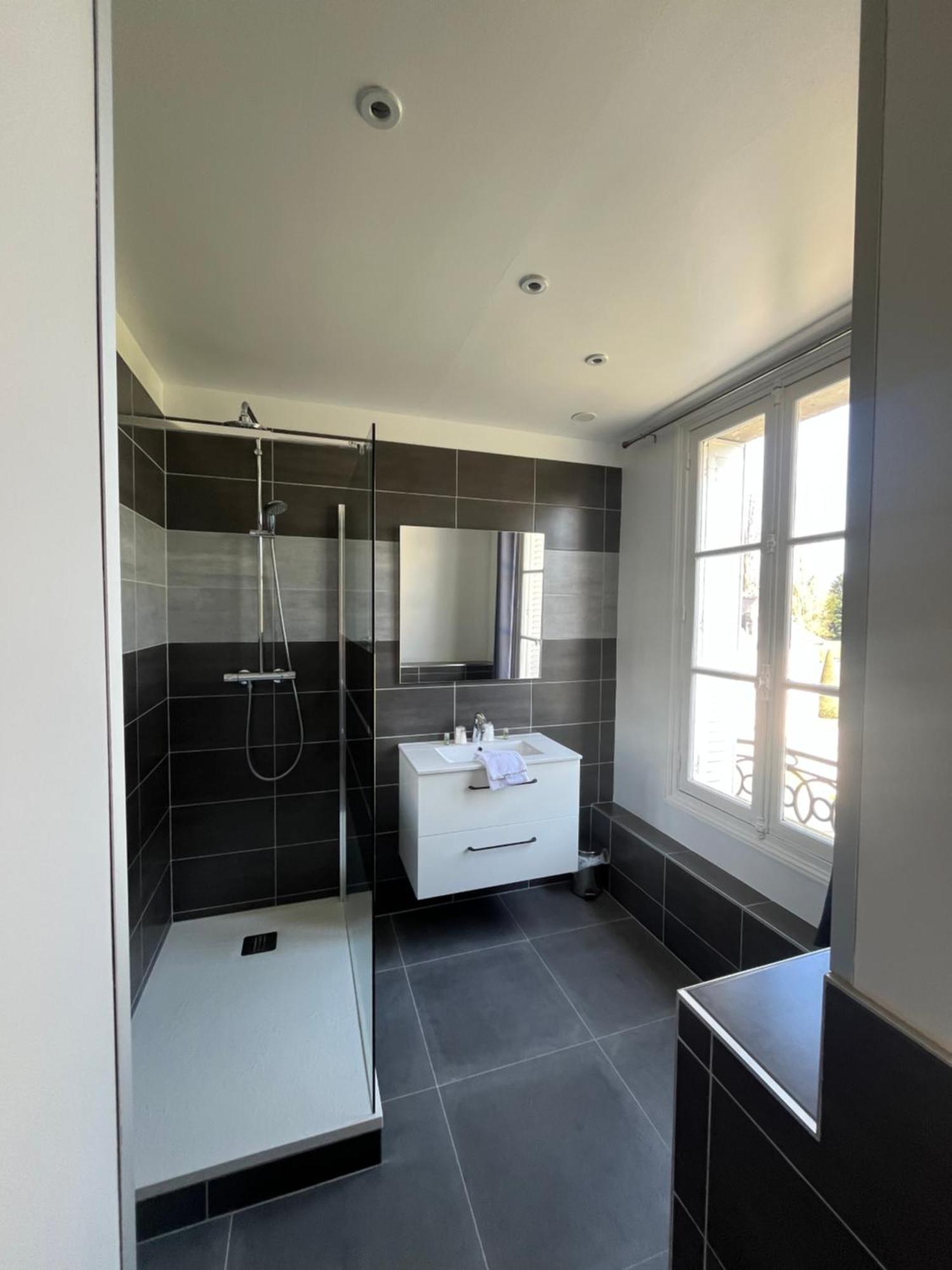 Hostellerie Le Griffon Blerancourt Bagian luar foto